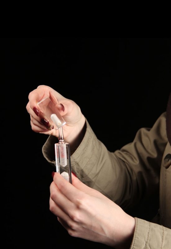 ابزار تخصصی آمپول‌شکن ایمن (Ampoule Opener)